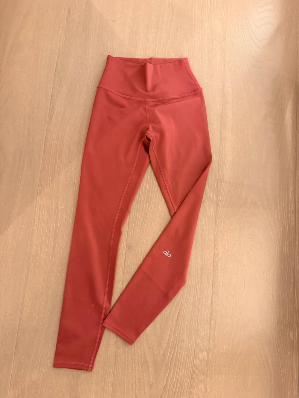 Like new! Alo High-Waist mauve color Leggings